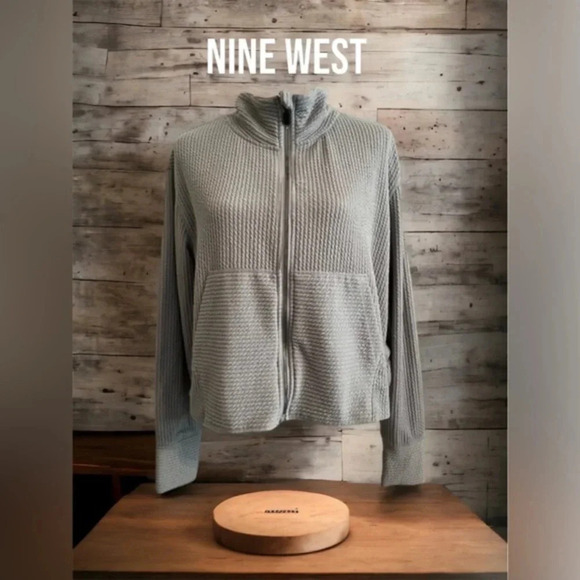 Nine West Women’s Active zip up‎ Sweater size M - Picture 2 of 7